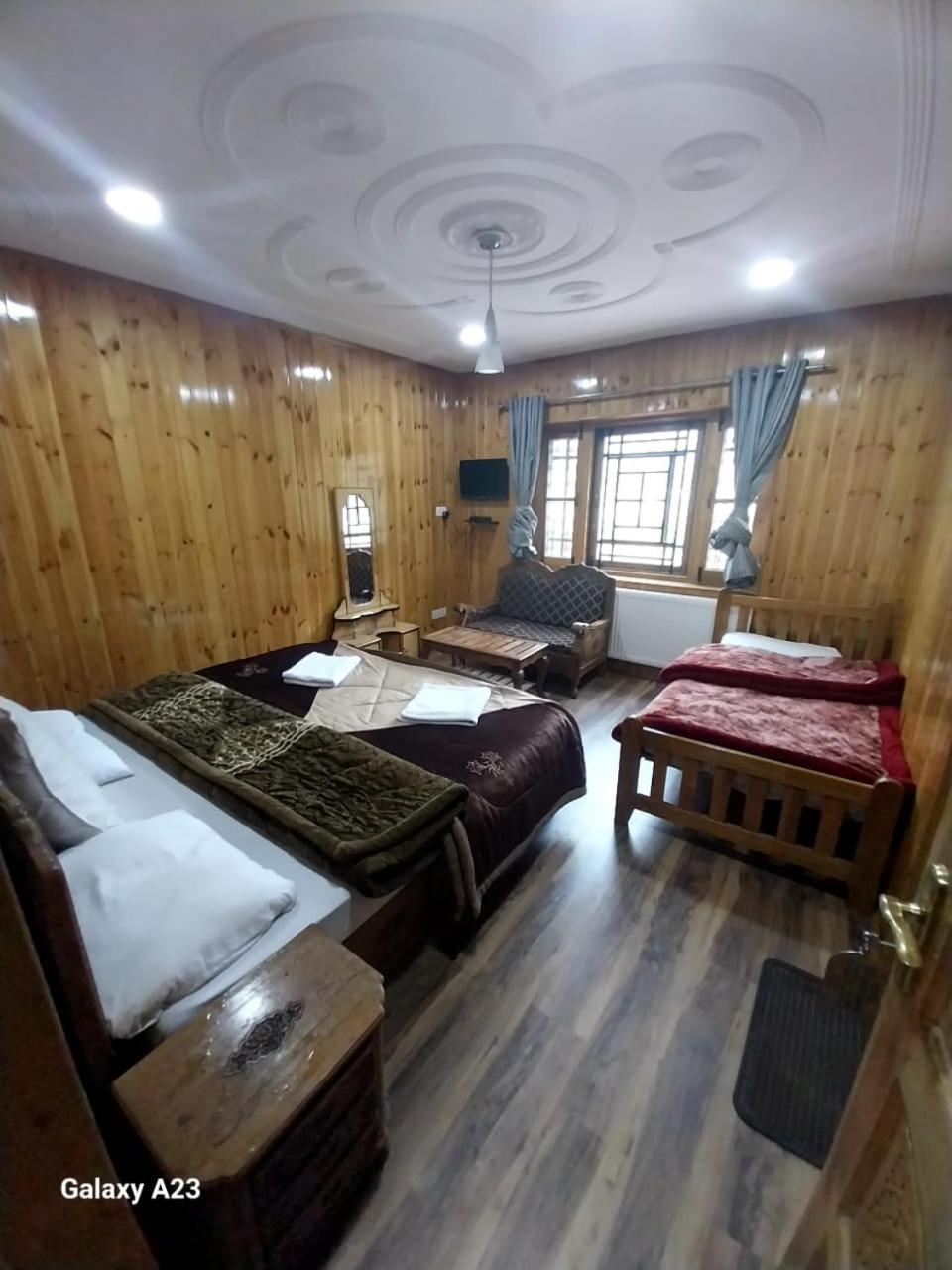 Hotel Barzman Sonāmarg Δωμάτιο φωτογραφία