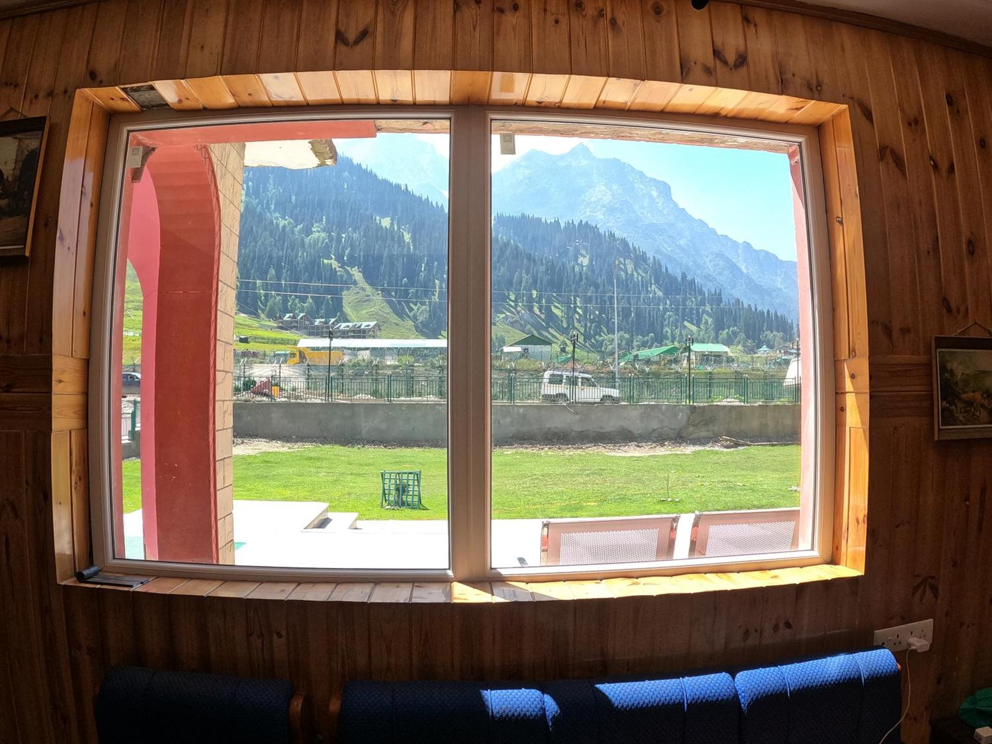 Hotel Barzman Sonāmarg Εξωτερικό φωτογραφία